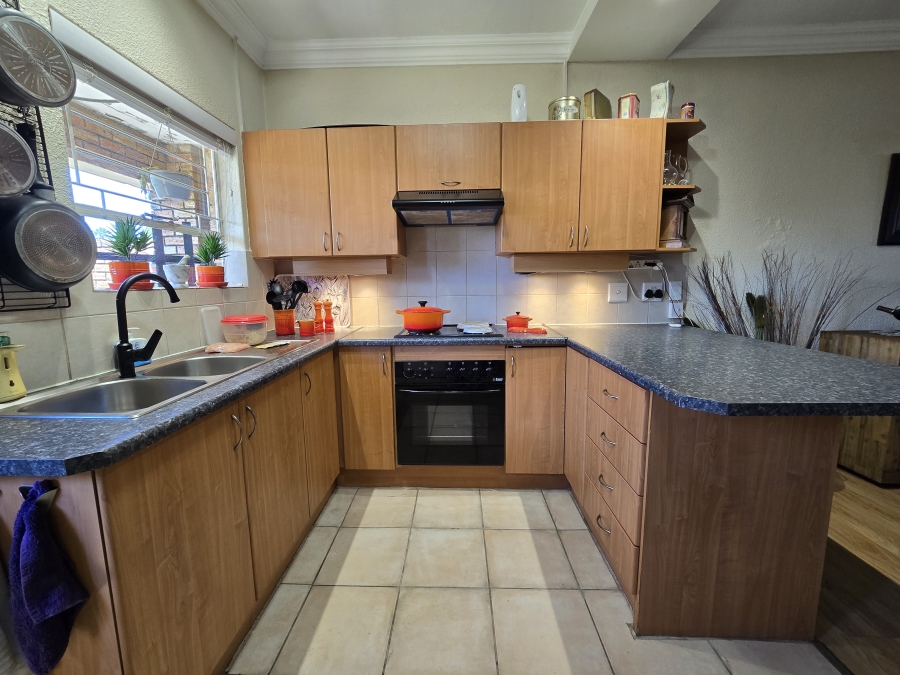 3 Bedroom Property for Sale in Heuwelsig Estate Gauteng