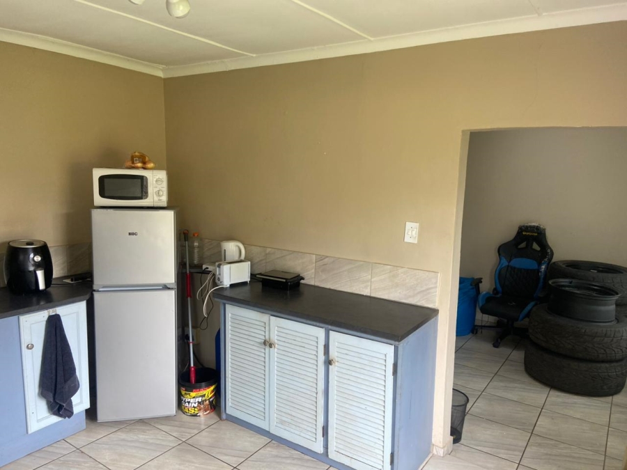 To Let 1 Bedroom Property for Rent in Clubview Gauteng