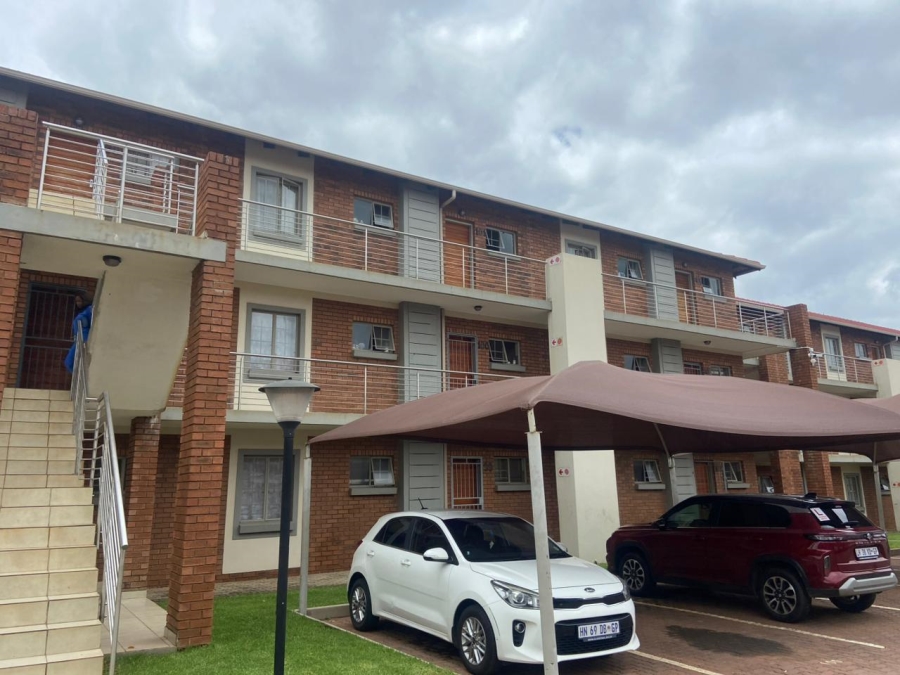 To Let 2 Bedroom Property for Rent in Monavoni Gauteng