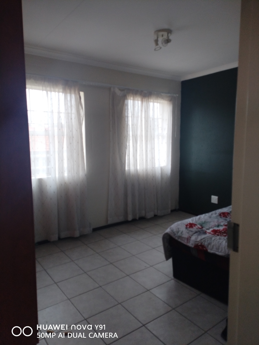 2 Bedroom Property for Sale in Rynfield A H Gauteng