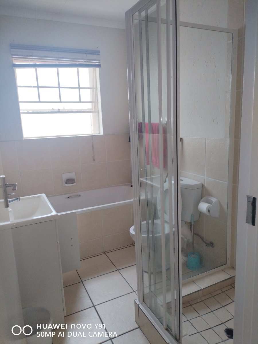 2 Bedroom Property for Sale in Rynfield A H Gauteng