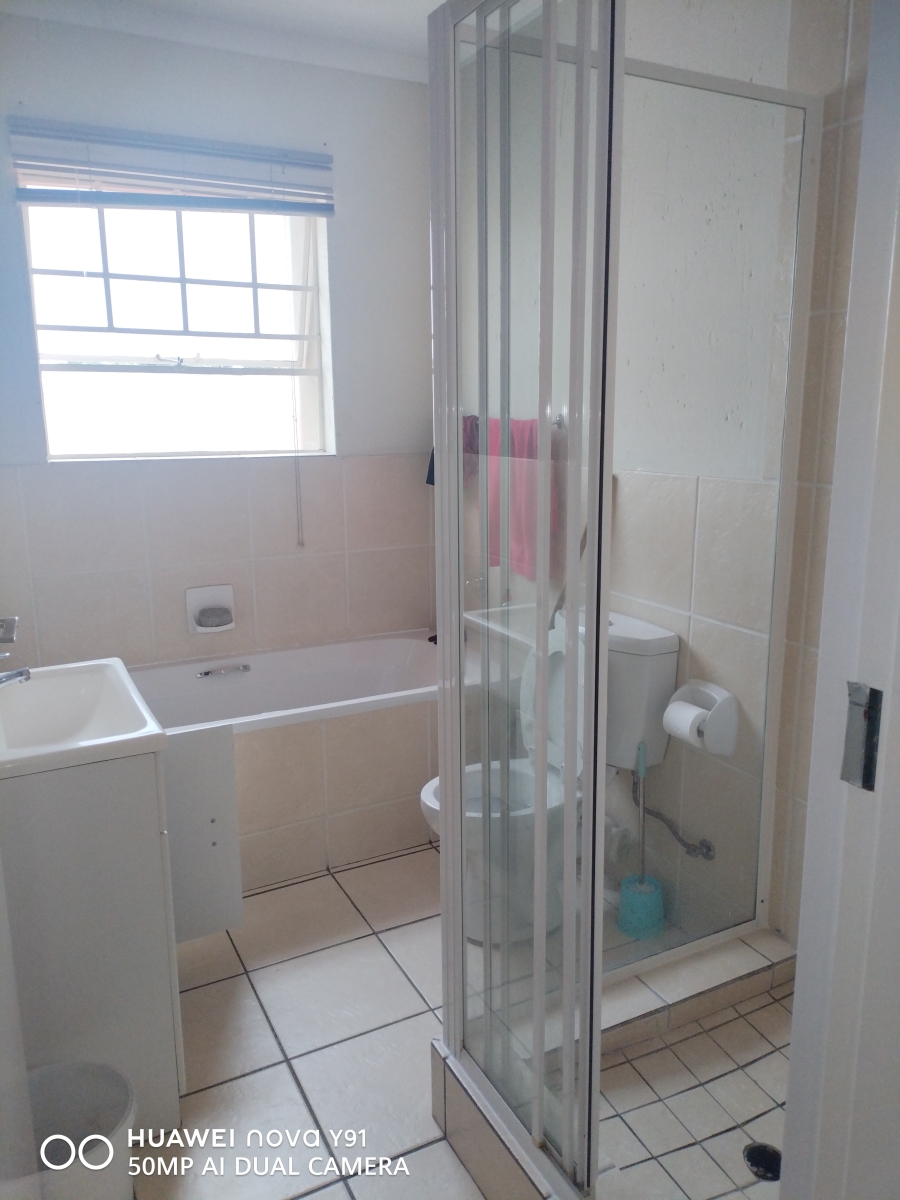 2 Bedroom Property for Sale in Rynfield A H Gauteng