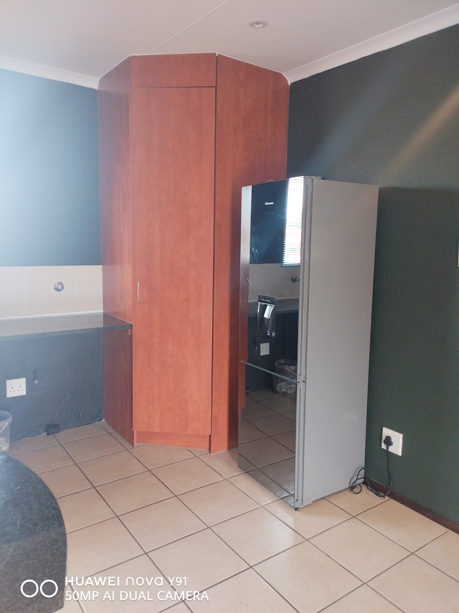 2 Bedroom Property for Sale in Rynfield A H Gauteng