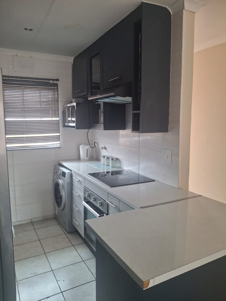 2 Bedroom Property for Sale in Crystal Park Gauteng