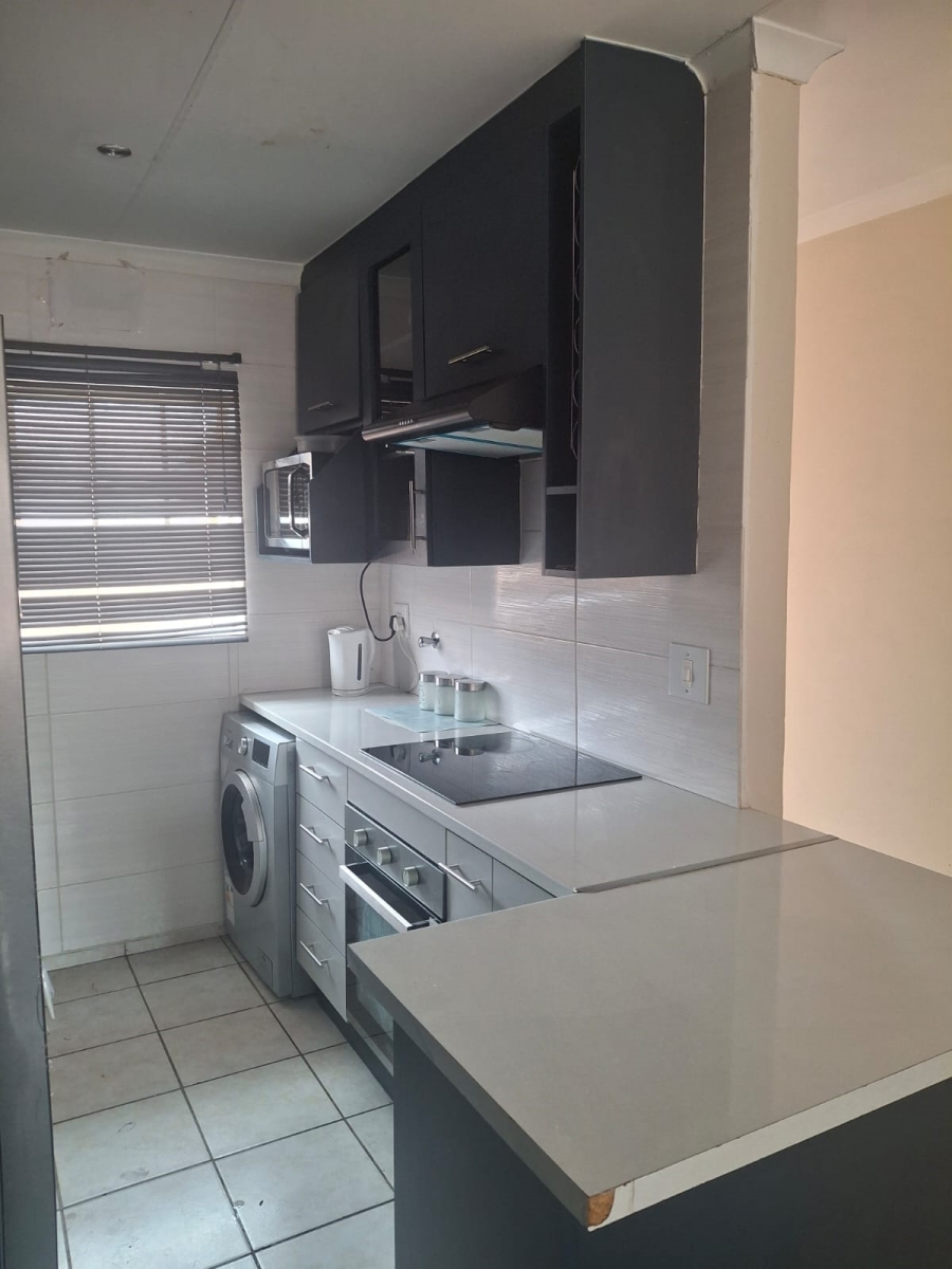 2 Bedroom Property for Sale in Crystal Park Gauteng