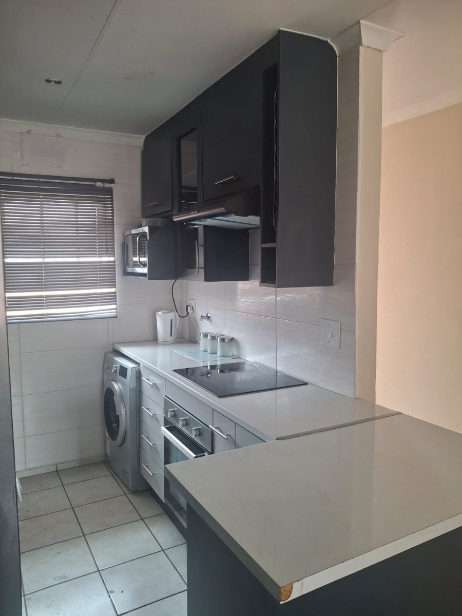 2 Bedroom Property for Sale in Crystal Park Gauteng