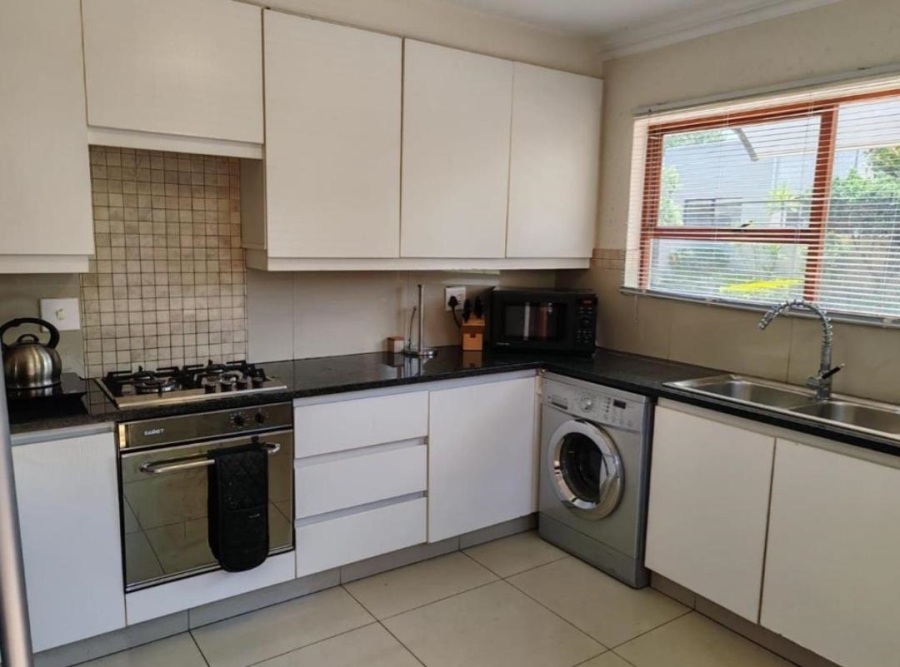 To Let 2 Bedroom Property for Rent in Cedar Lakes Gauteng