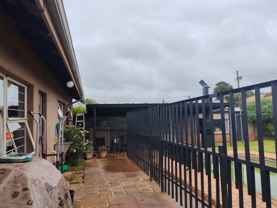 4 Bedroom Property for Sale in Quellerie Park Gauteng