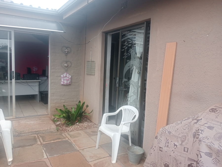 4 Bedroom Property for Sale in Quellerie Park Gauteng