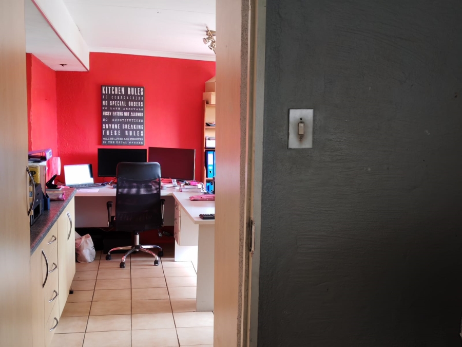 4 Bedroom Property for Sale in Quellerie Park Gauteng