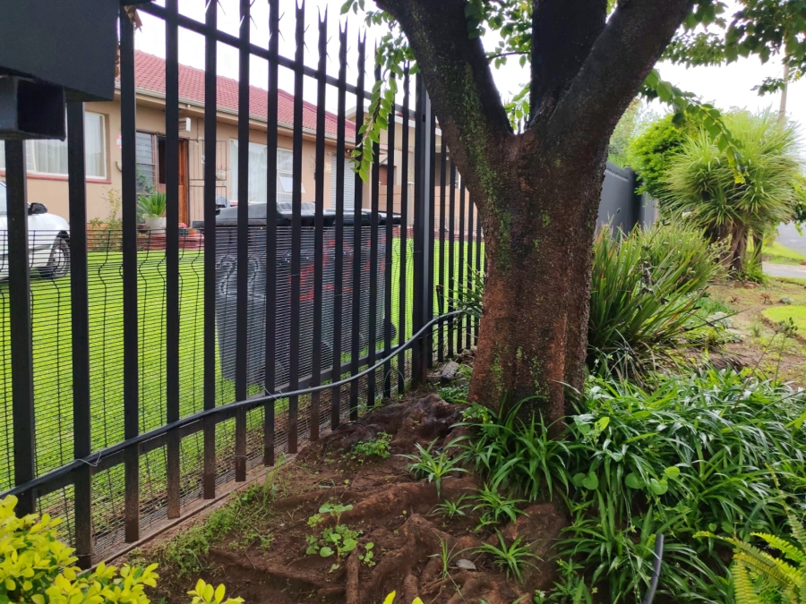 4 Bedroom Property for Sale in Quellerie Park Gauteng