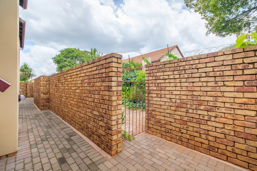 3 Bedroom Property for Sale in Zwartkop Gauteng