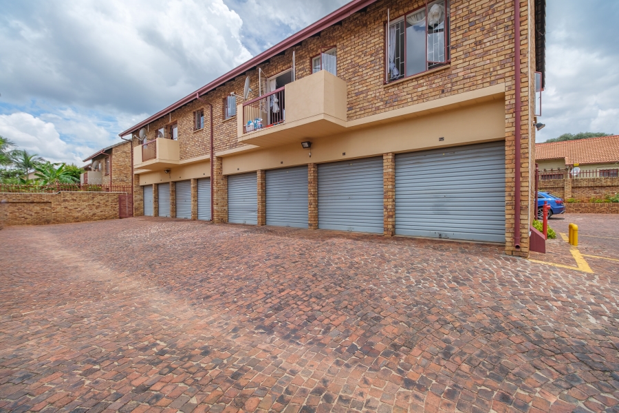 3 Bedroom Property for Sale in Zwartkop Gauteng