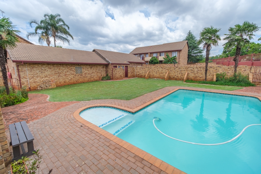 3 Bedroom Property for Sale in Zwartkop Gauteng