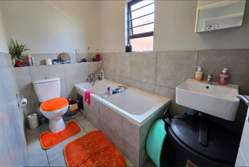 2 Bedroom Property for Sale in South Hills Gauteng