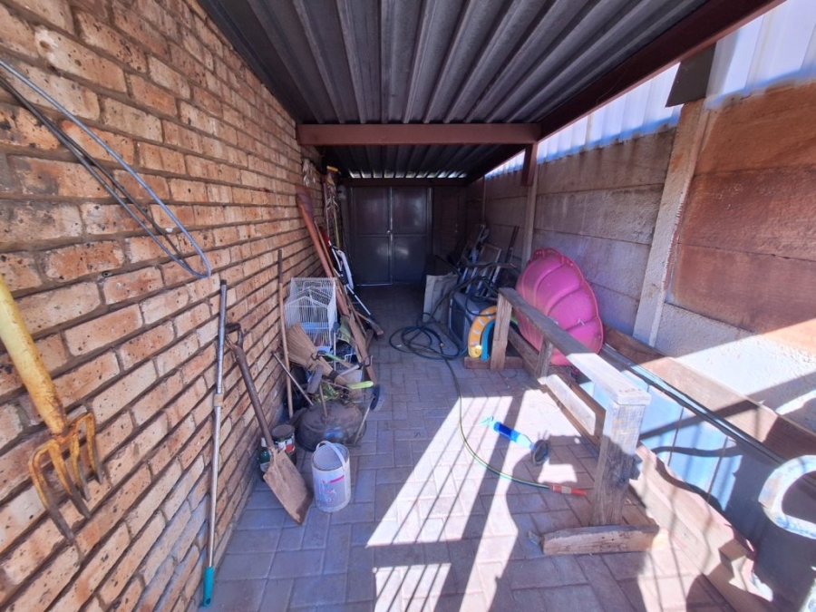 3 Bedroom Property for Sale in Hesteapark Gauteng