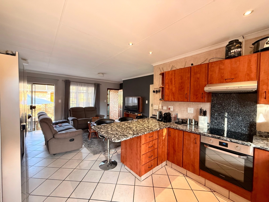 2 Bedroom Property for Sale in Amberfield Gauteng