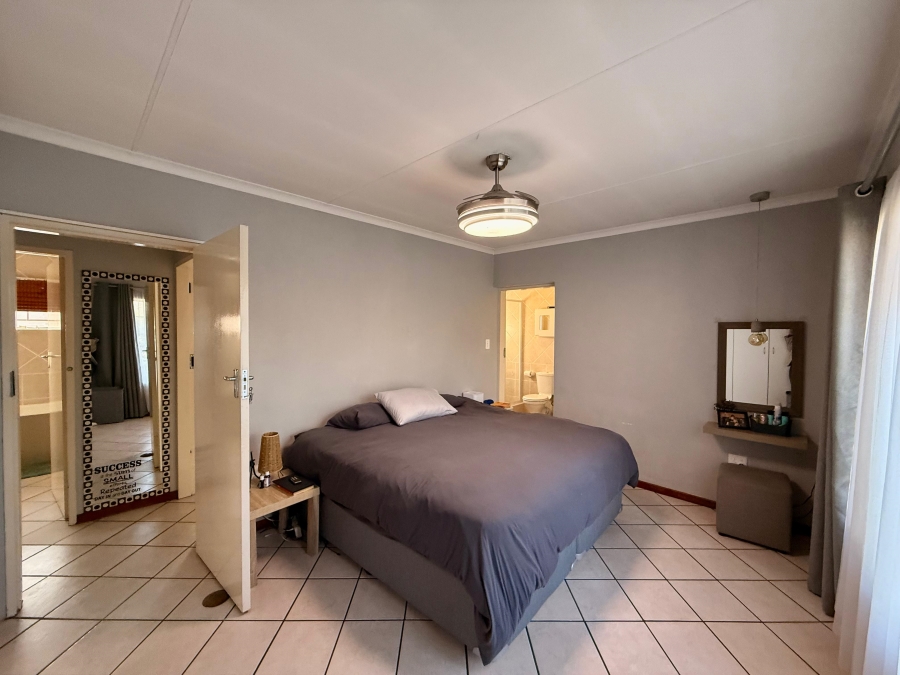 2 Bedroom Property for Sale in Amberfield Gauteng