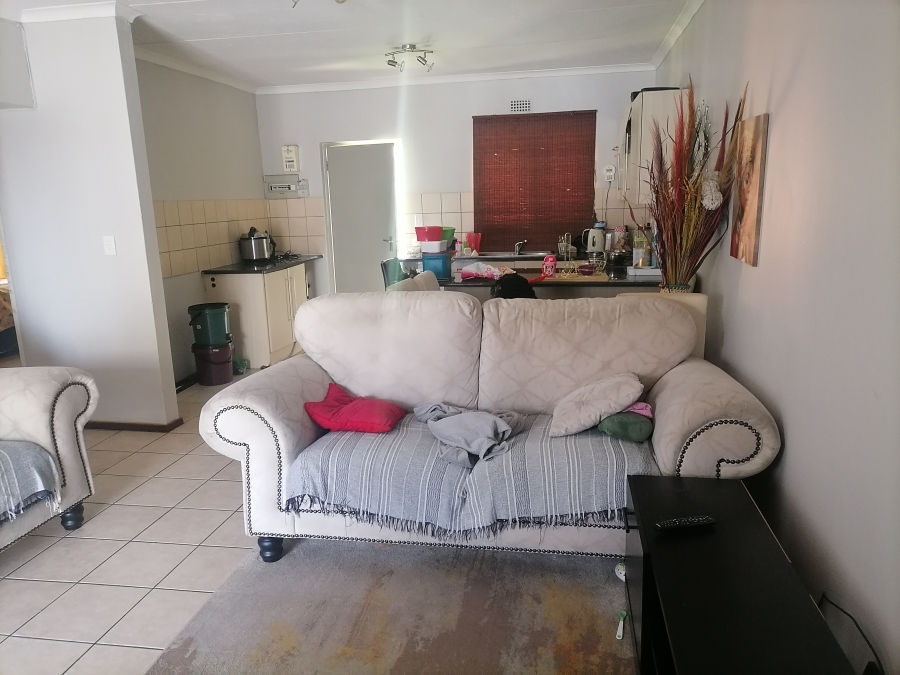 To Let 2 Bedroom Property for Rent in Noordwyk Gauteng