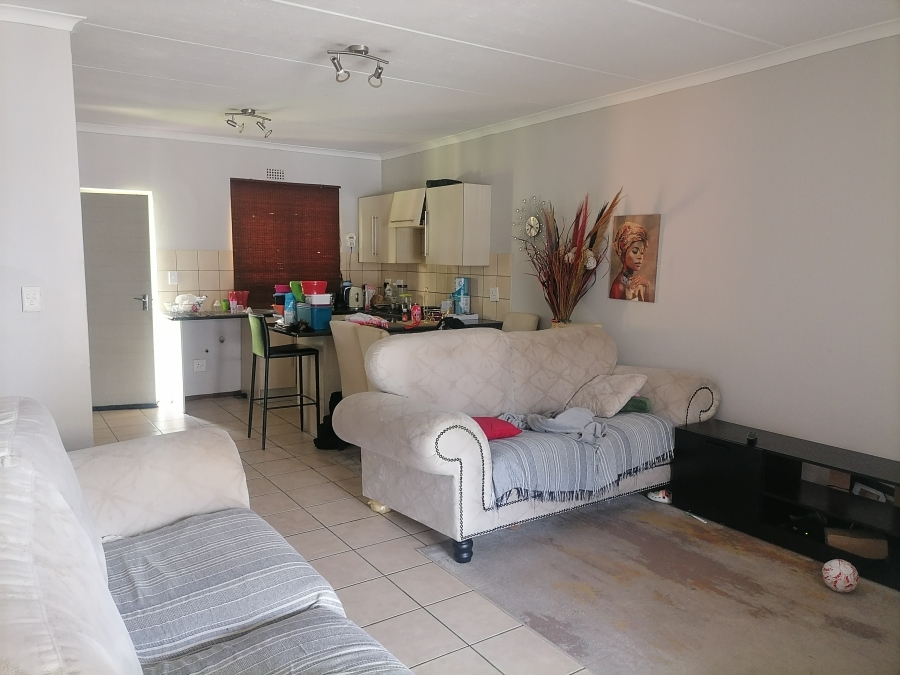 To Let 2 Bedroom Property for Rent in Noordwyk Gauteng