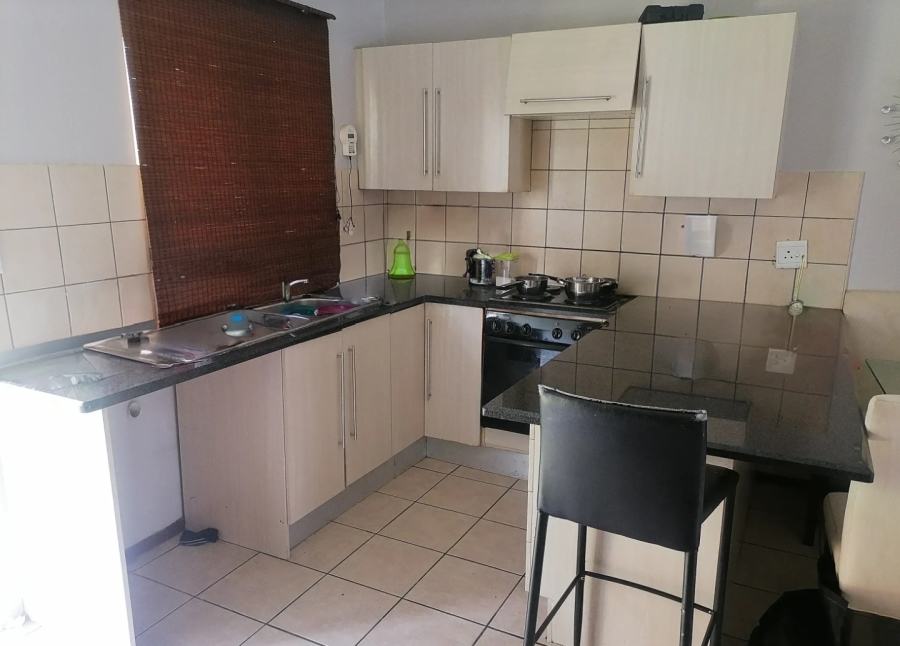 To Let 2 Bedroom Property for Rent in Noordwyk Gauteng