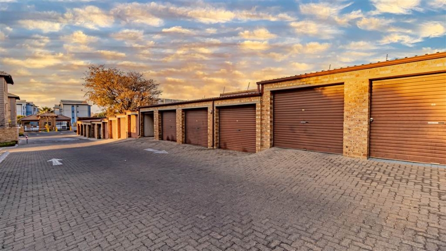 2 Bedroom Property for Sale in Midridge Park Gauteng