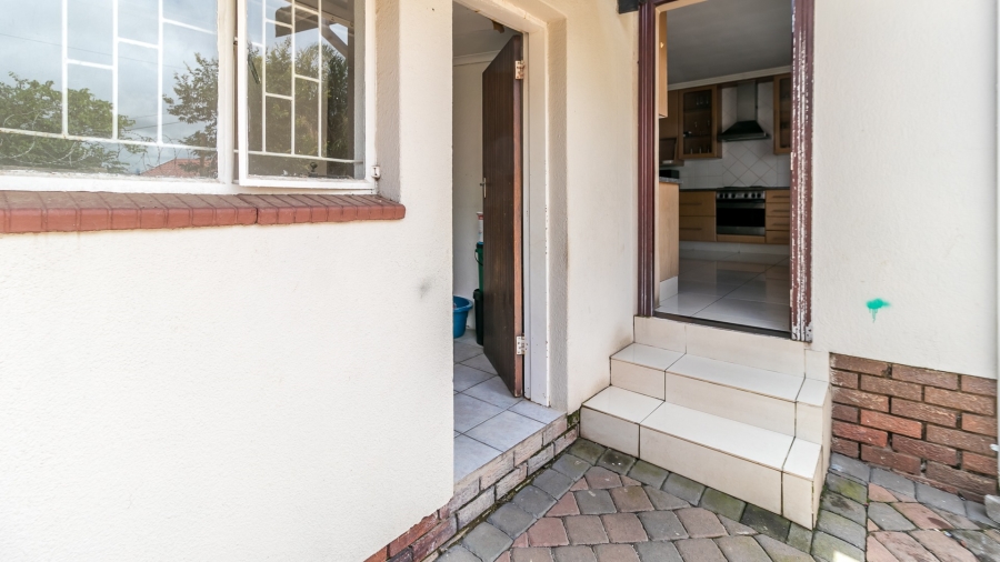 4 Bedroom Property for Sale in Vorna Valley Gauteng