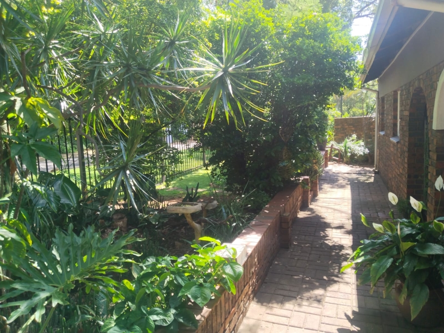 4 Bedroom Property for Sale in Theresa Park Gauteng