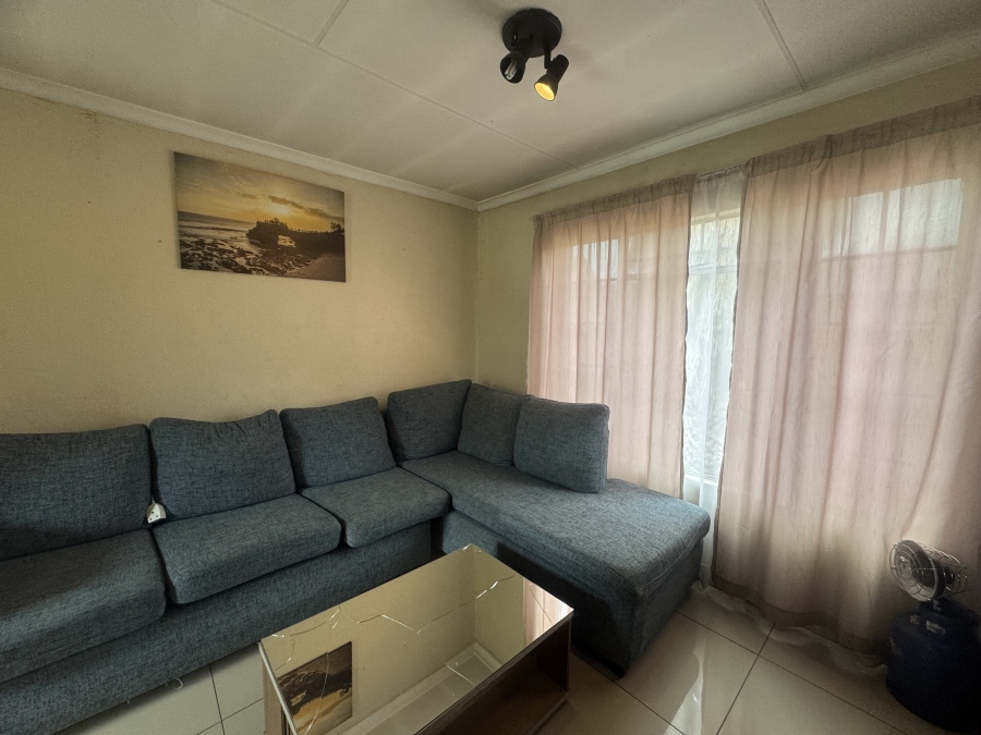 2 Bedroom Property for Sale in Albermarle Gauteng