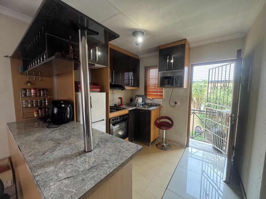 2 Bedroom Property for Sale in Albermarle Gauteng