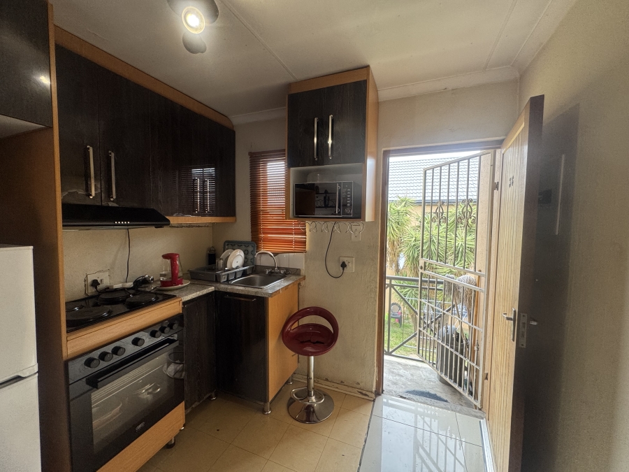 2 Bedroom Property for Sale in Albermarle Gauteng