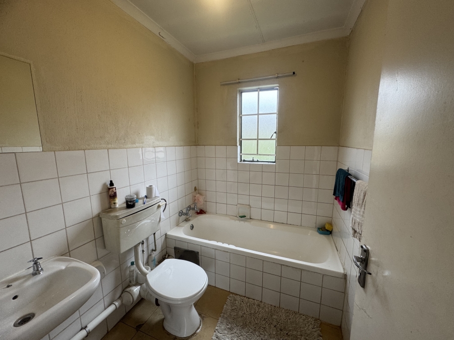 2 Bedroom Property for Sale in Albermarle Gauteng