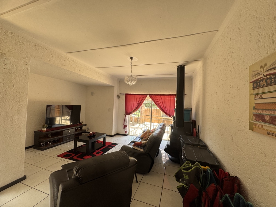 To Let 4 Bedroom Property for Rent in Hazelpark Gauteng