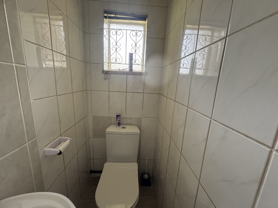 To Let 4 Bedroom Property for Rent in Hazelpark Gauteng