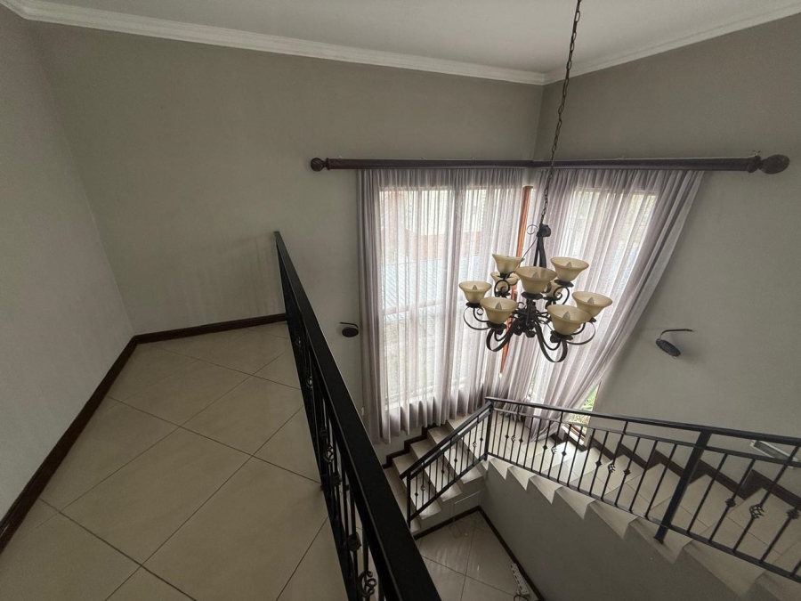 To Let 3 Bedroom Property for Rent in Barbeque Downs Gauteng