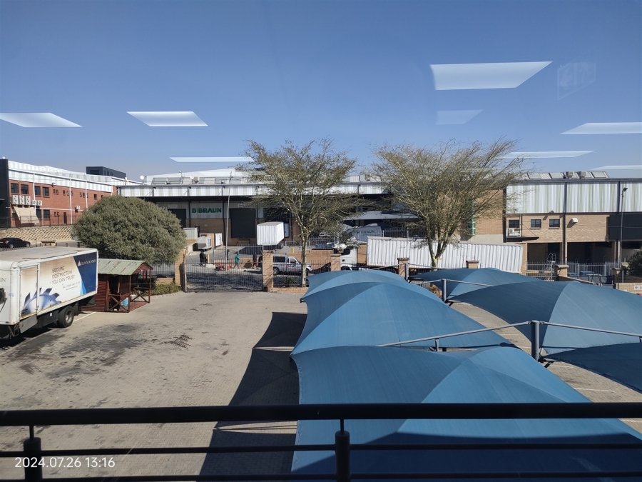 To Let commercial Property for Rent in North Riding Gauteng