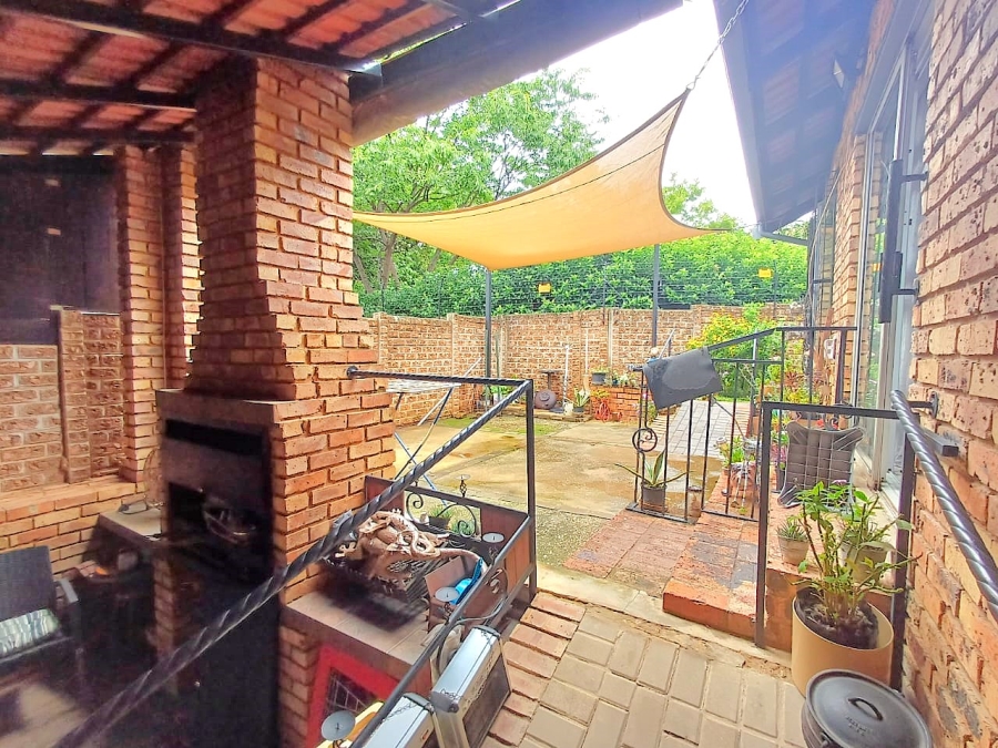 2 Bedroom Property for Sale in Clubview Gauteng