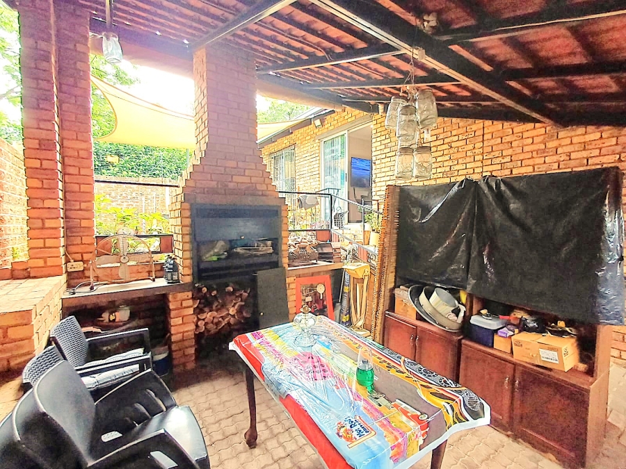 2 Bedroom Property for Sale in Clubview Gauteng