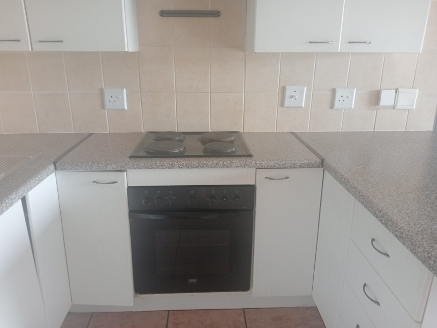 To Let 2 Bedroom Property for Rent in Noordheuwel Gauteng