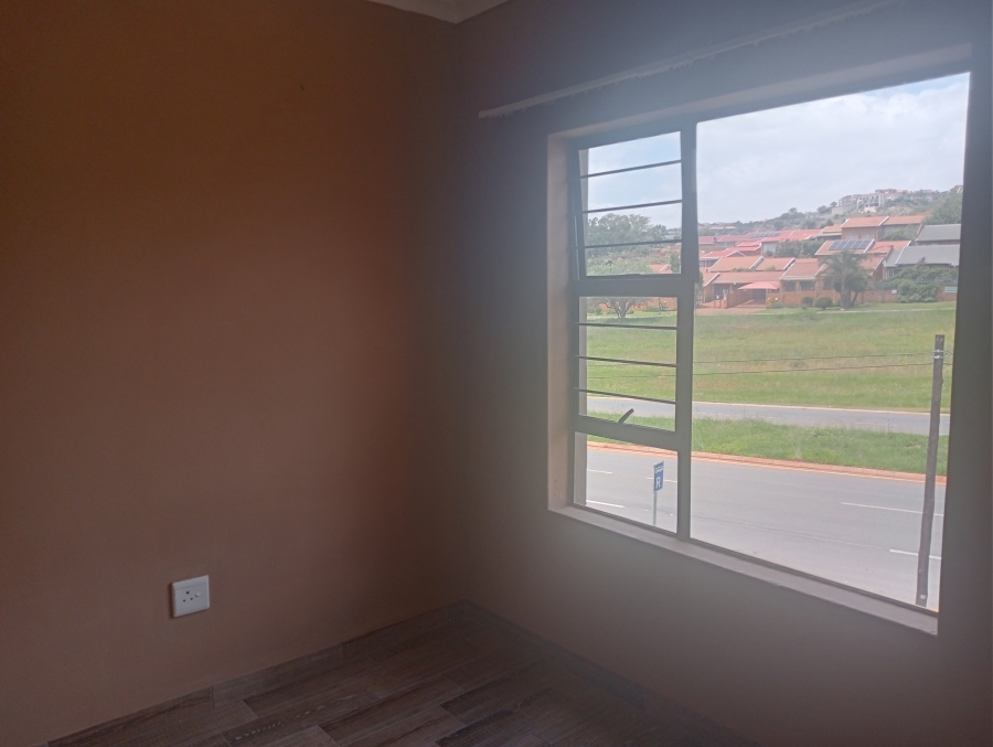 To Let 2 Bedroom Property for Rent in Noordheuwel Gauteng