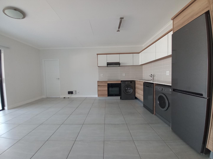 To Let 1 Bedroom Property for Rent in Waterfall Gauteng