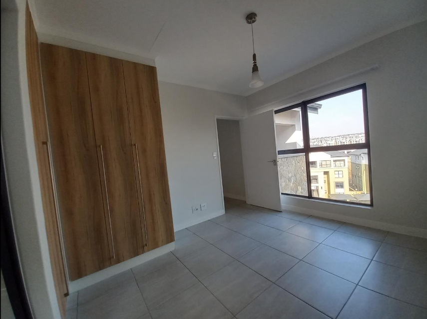 To Let 1 Bedroom Property for Rent in Waterfall Gauteng