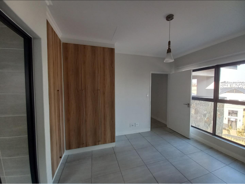 To Let 1 Bedroom Property for Rent in Waterfall Gauteng