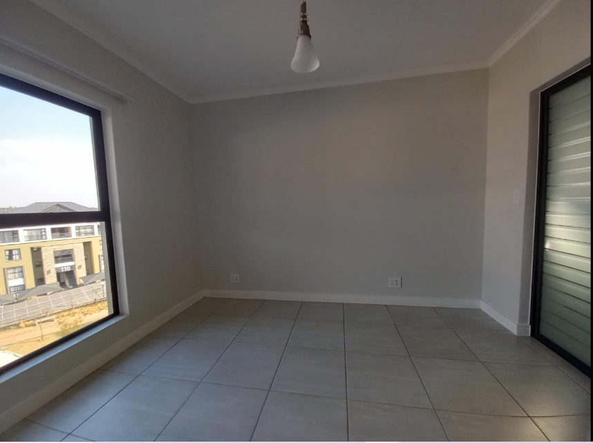 To Let 1 Bedroom Property for Rent in Waterfall Gauteng