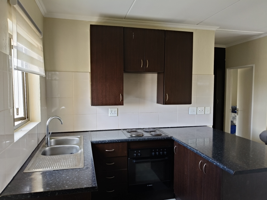 To Let 2 Bedroom Property for Rent in Carlswald Gauteng