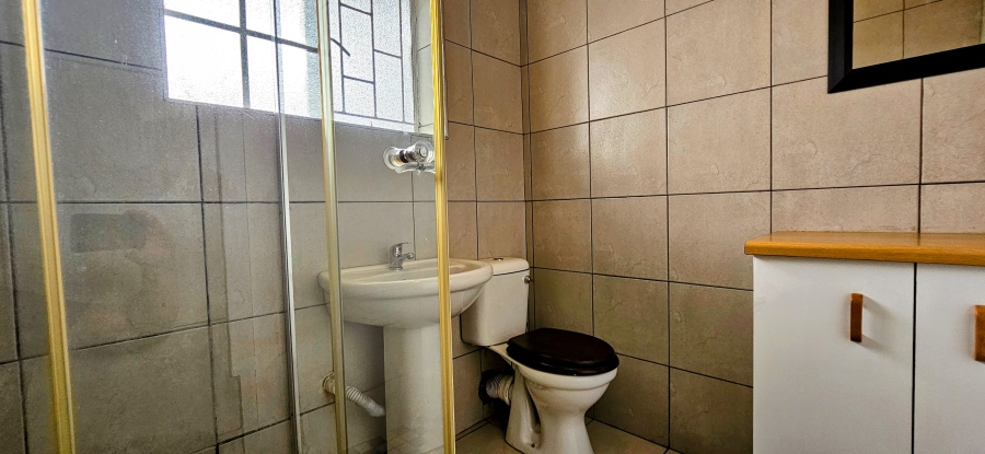 2 Bedroom Property for Sale in Peacehaven Gauteng