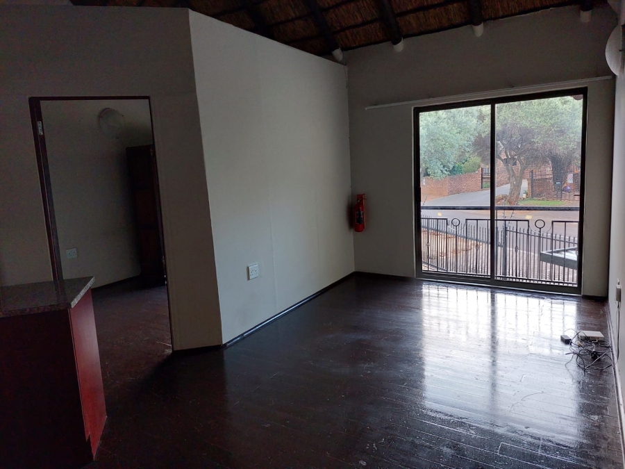 5 Bedroom Property for Sale in Hennopspark Gauteng