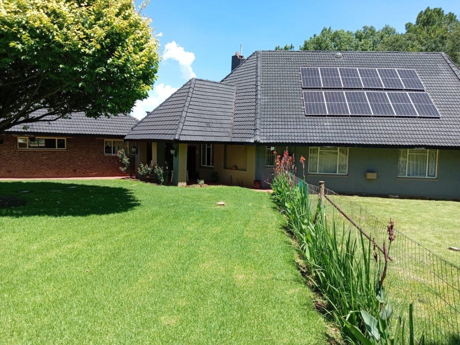 To Let 5 Bedroom Property for Rent in Kookrus Gauteng