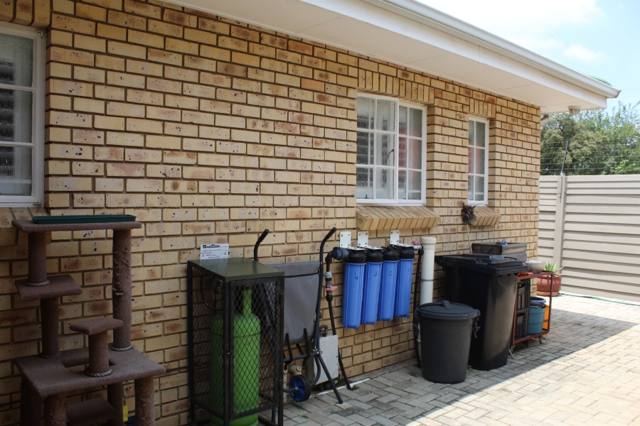 2 Bedroom Property for Sale in Three Rivers Gauteng