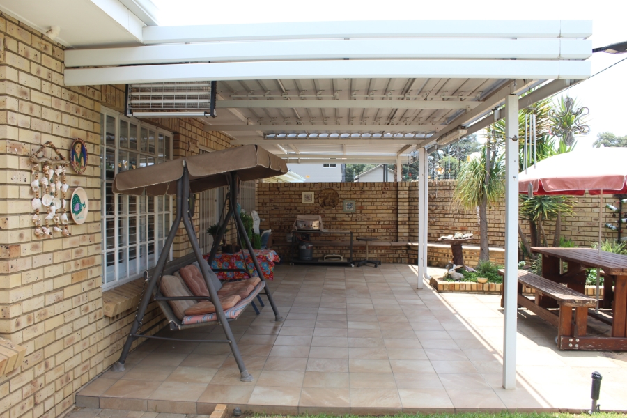2 Bedroom Property for Sale in Three Rivers Gauteng